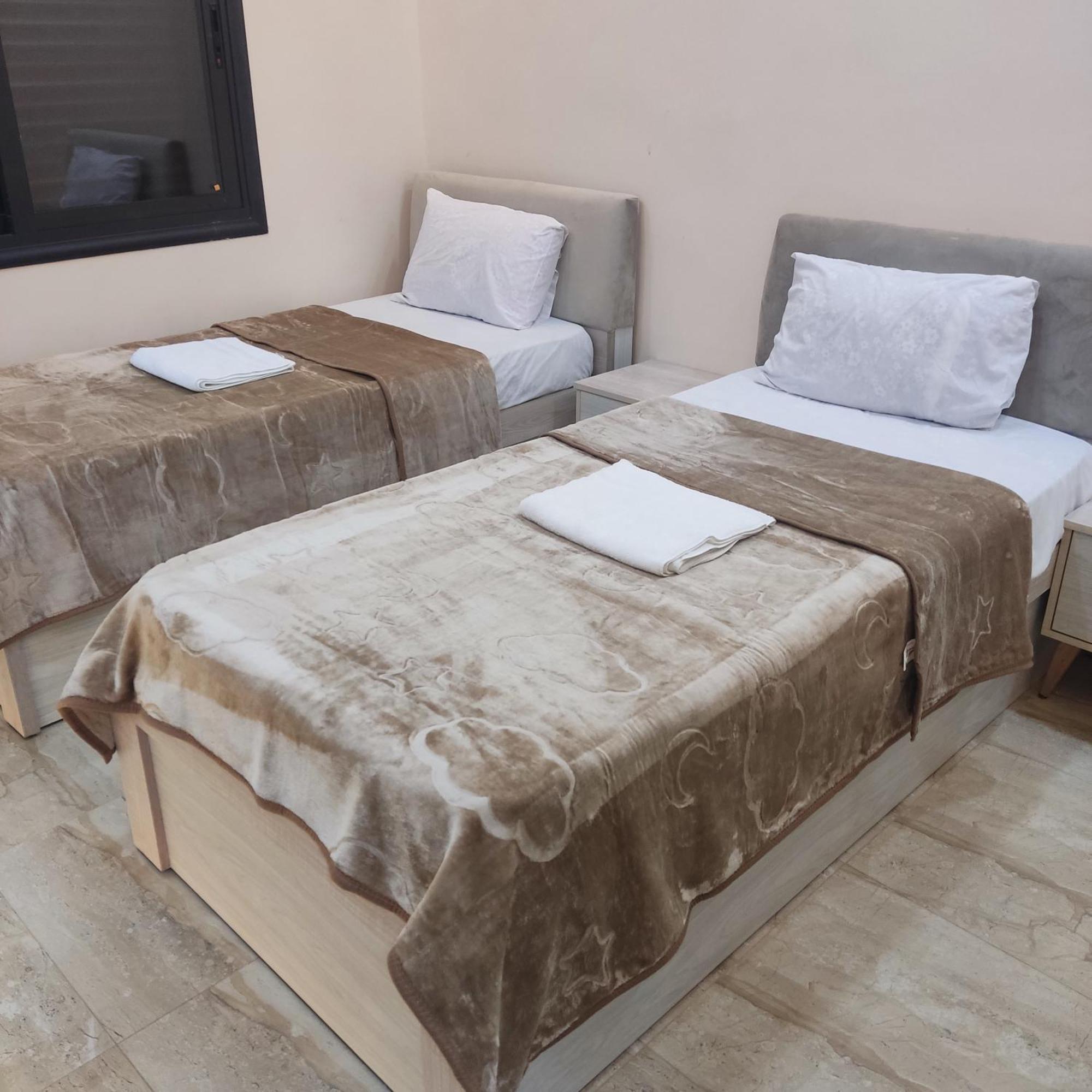 Lotus Housing For Furnished Apartments Jarash Bagian luar foto
