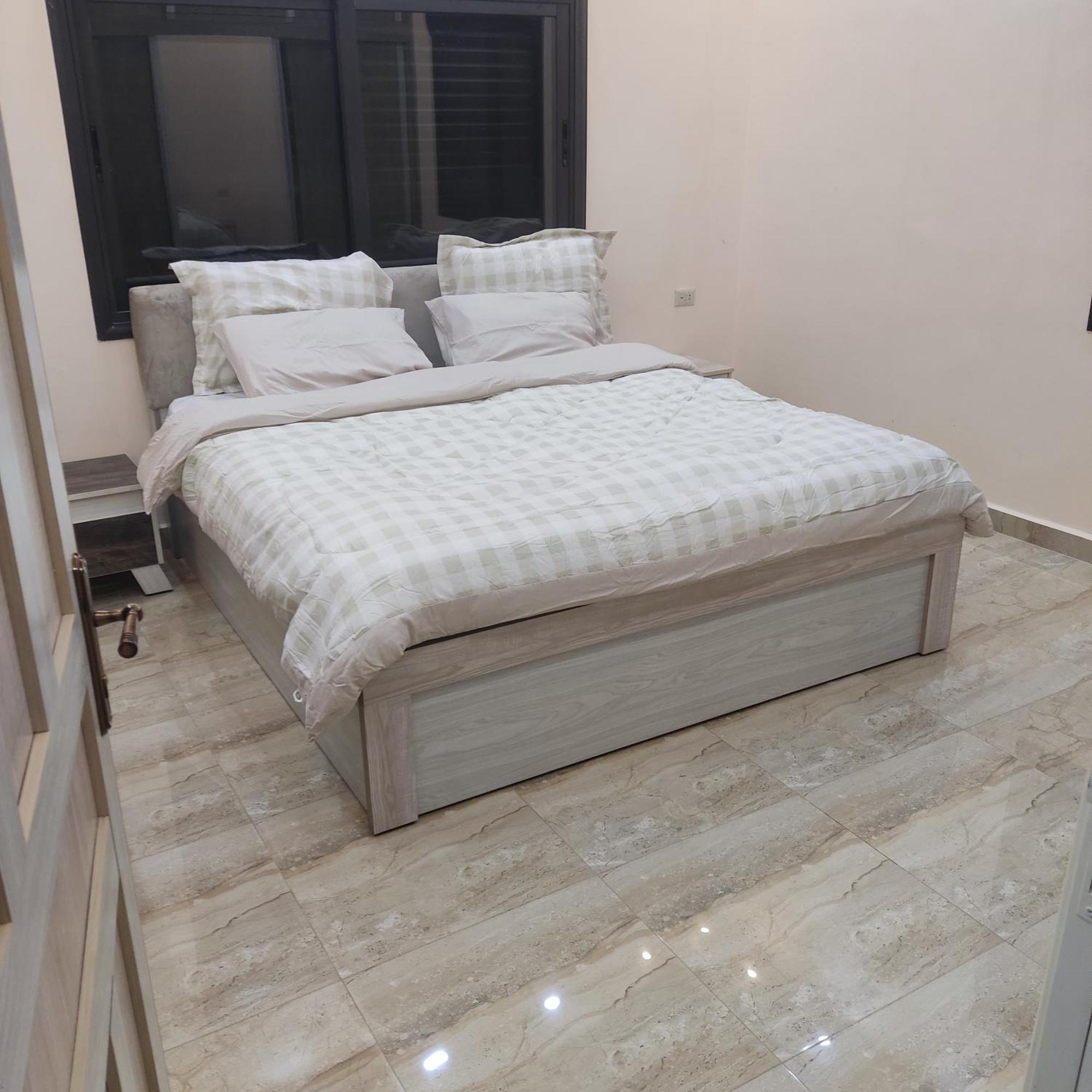 Lotus Housing For Furnished Apartments Jarash Bagian luar foto