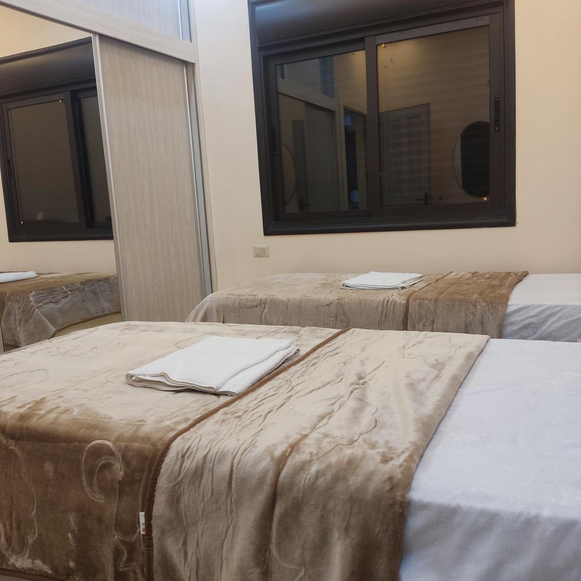 Lotus Housing For Furnished Apartments Jarash Bagian luar foto