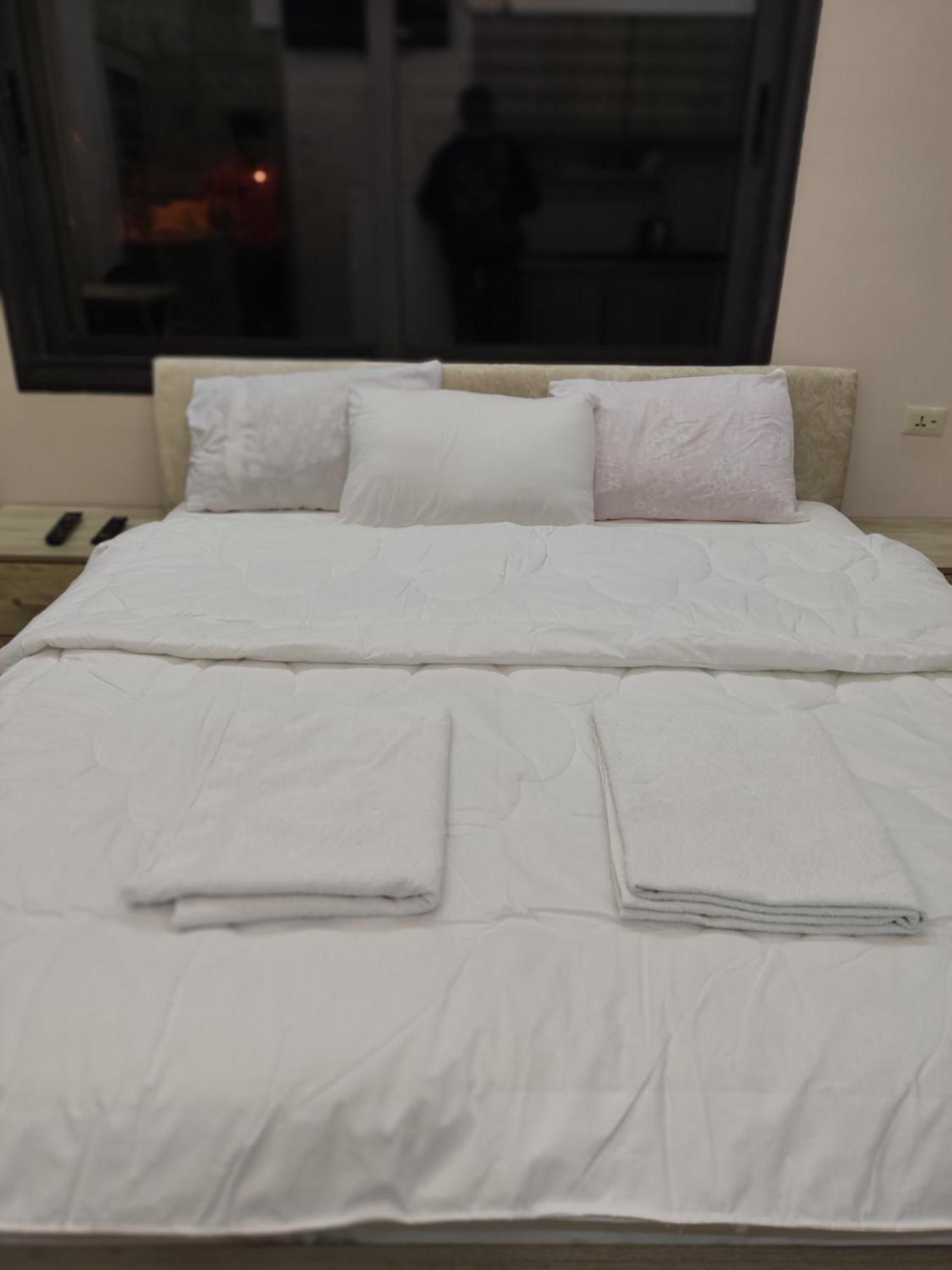 Lotus Housing For Furnished Apartments Jarash Ruang foto