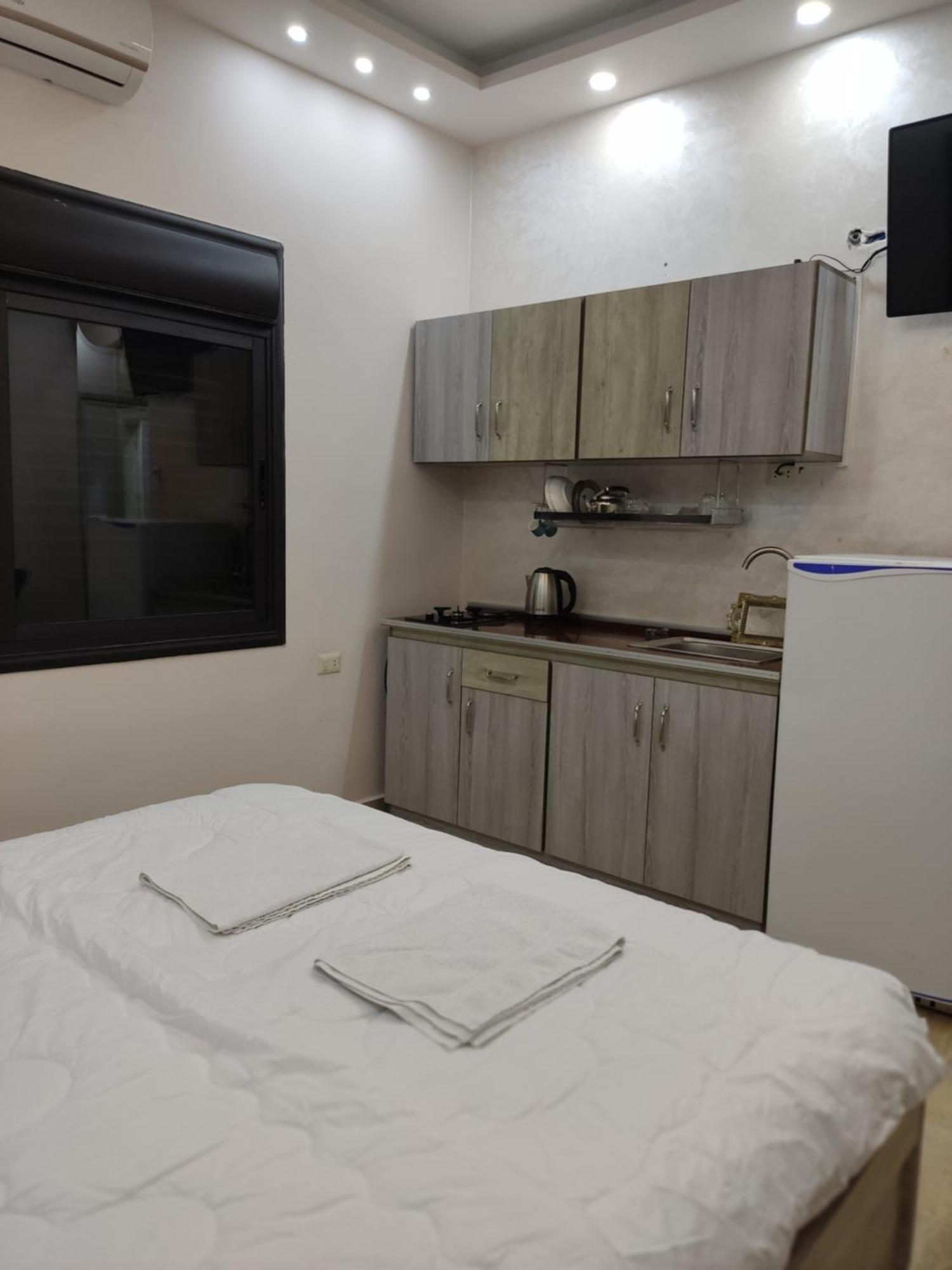 Lotus Housing For Furnished Apartments Jarash Ruang foto