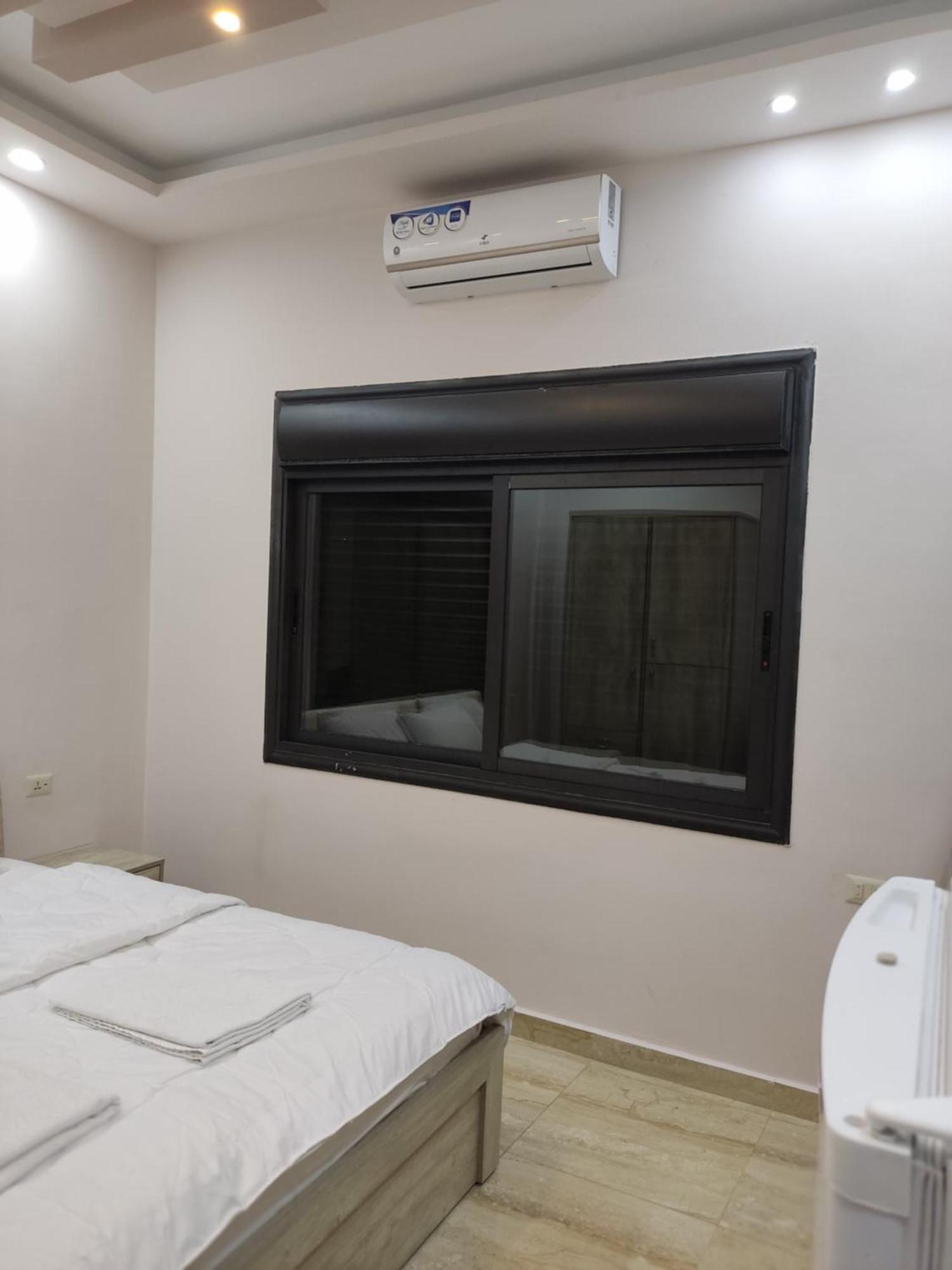 Lotus Housing For Furnished Apartments Jarash Ruang foto